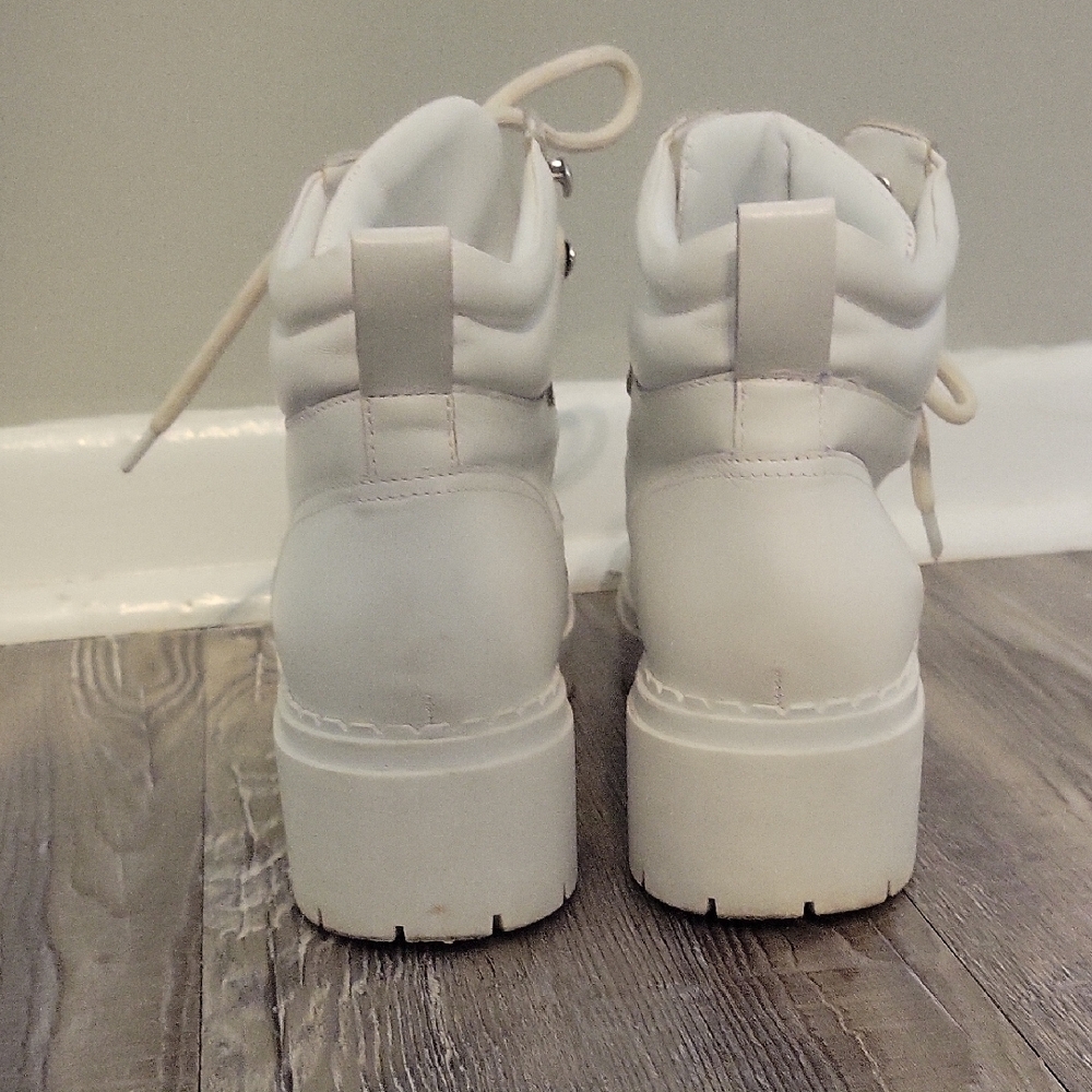 Marc Fisher Women's White Combat Boots Style Lace-Up Ankle Boots Size 8.5M - Picture 5 of 7